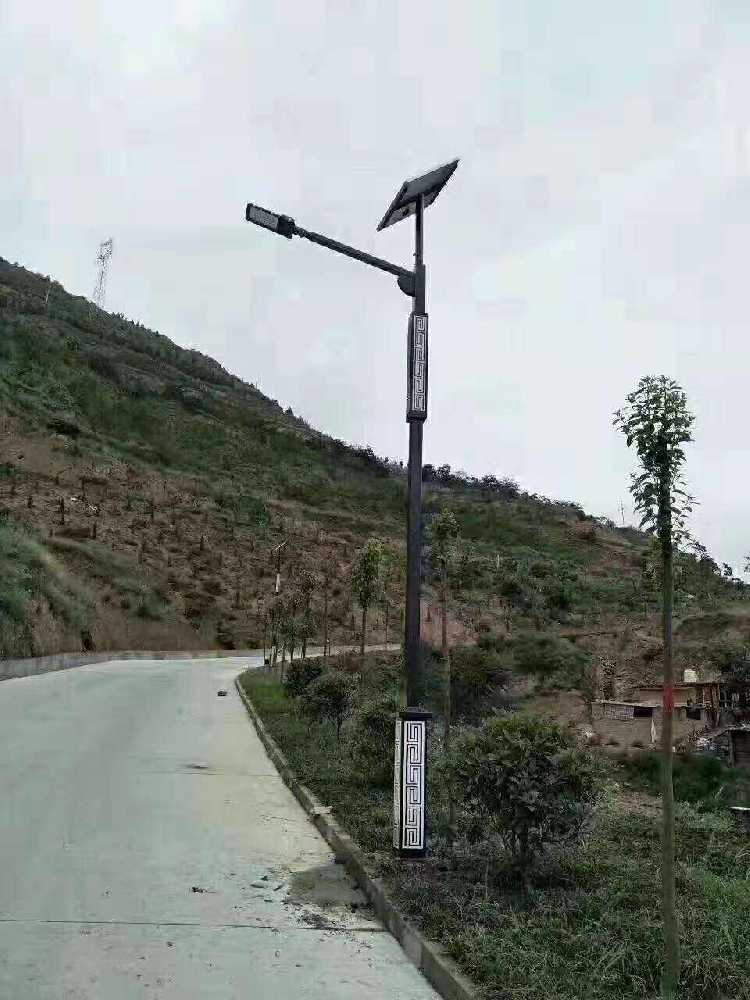 阿尔山市仿古太阳能路灯